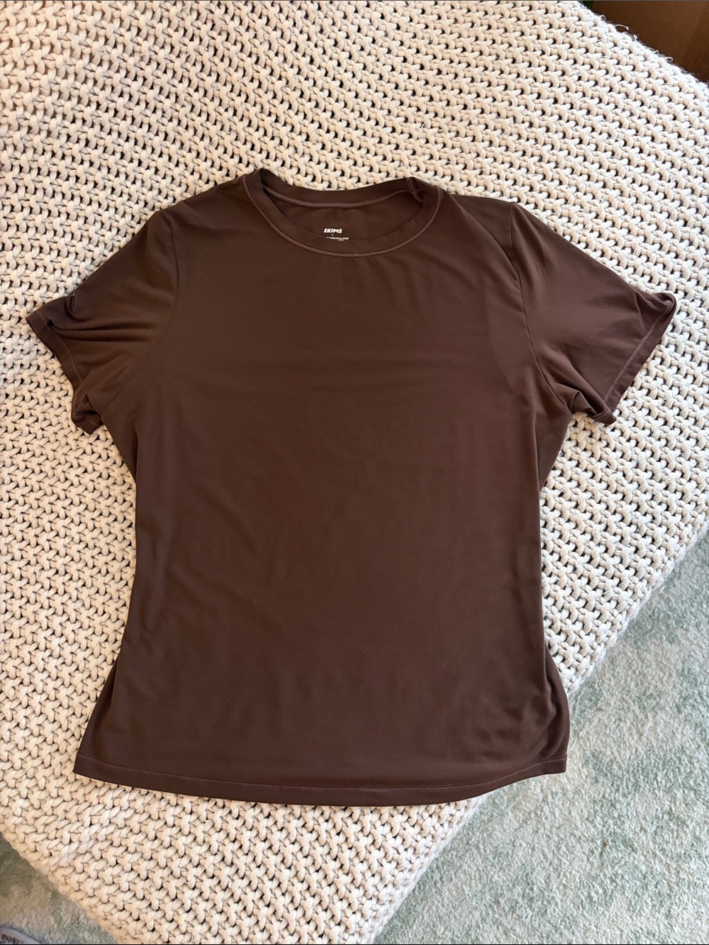 Skims Fits Everybody Tee in Cocoa